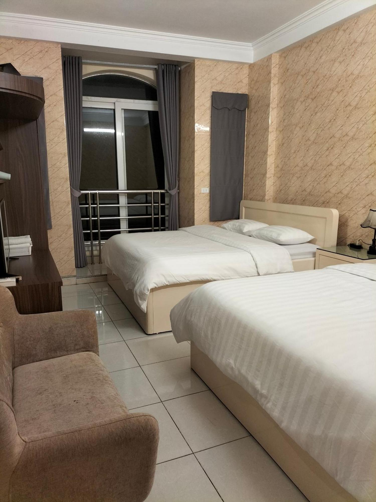 Roma Hotel Noi Bai Airport Hanoi Exterior foto